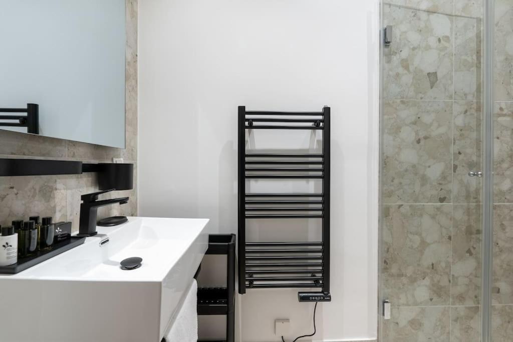 Apartment Pristine 1br Suite, Quick To By Hm Wien